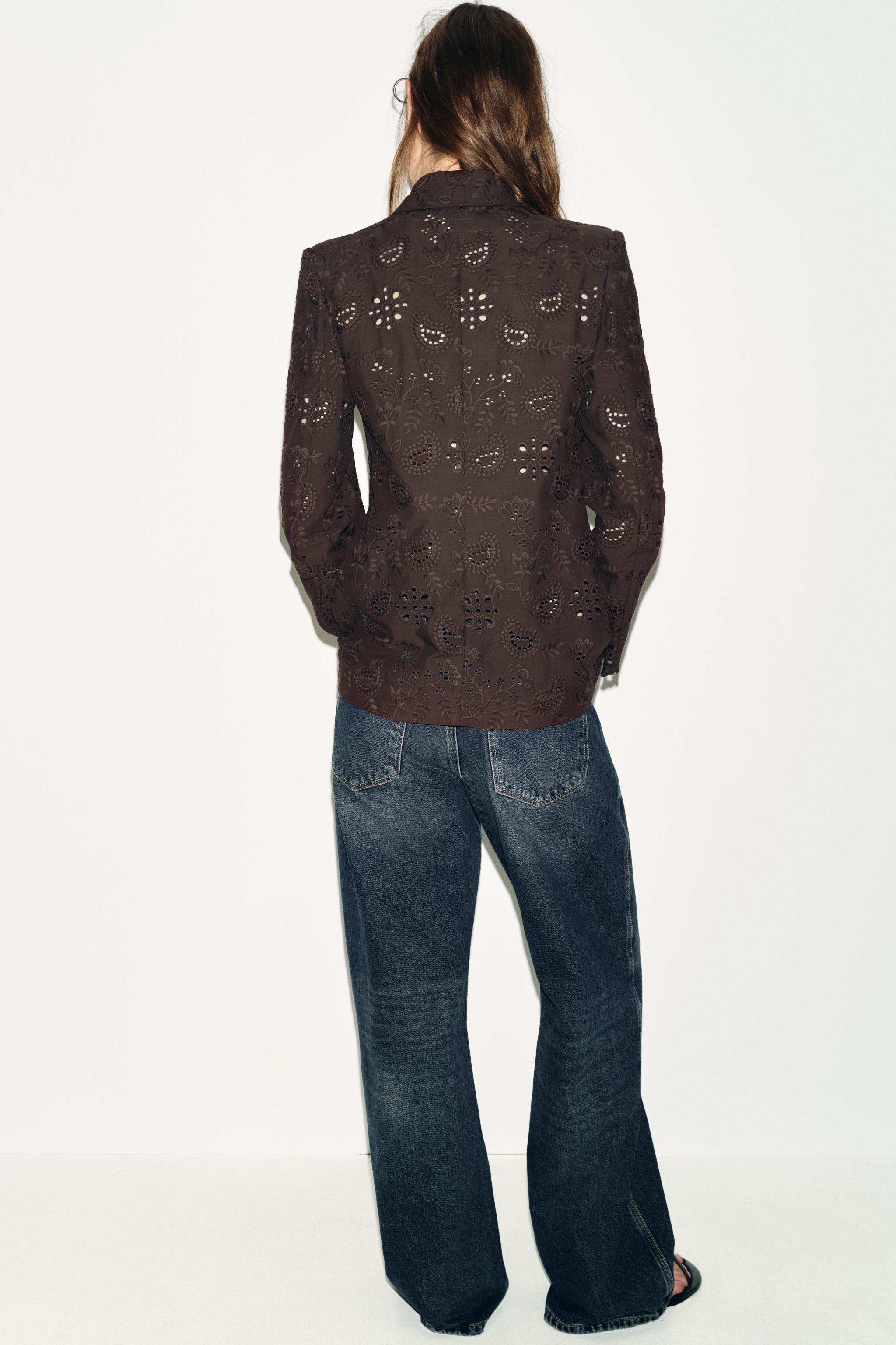 STRAIGHT BLAZER WITH EMBROIDERED PERFORATED SHOULDER PADS